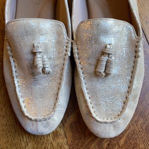 Brand New gold leather driving loafers. Size 8